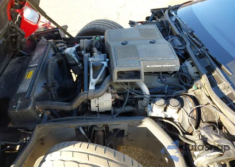 1984 Chevrolet Corvette из США, поврежденный, VIN 1G1AY0789E5150474